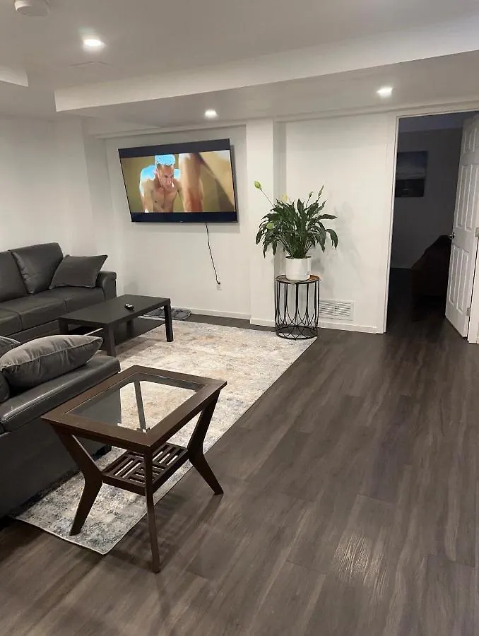 Homestay Comfortable 3 Bed Basement Unit Winnipeg Canada