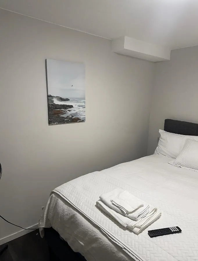 Comfortable 3 Bed Basement Unit Winnipeg Canada