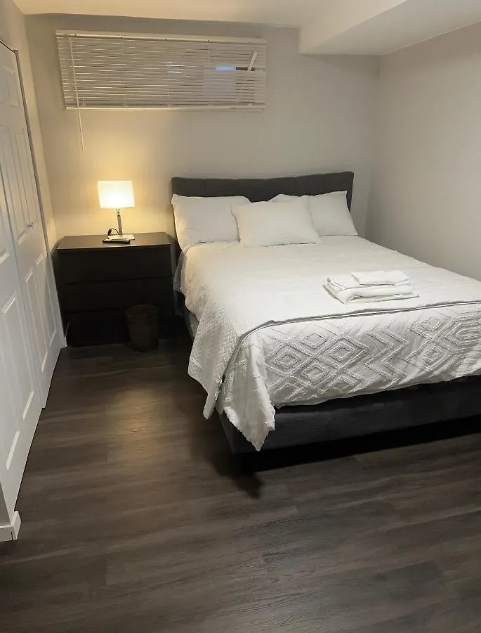 Homestay Comfortable 3 Bed Basement Unit Winnipeg Canada