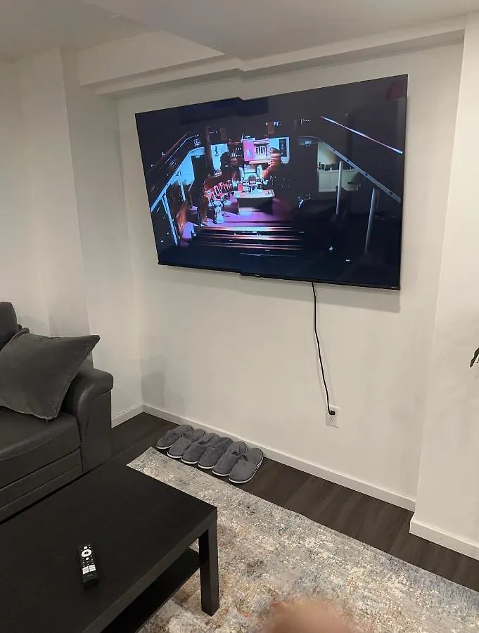 Comfortable 3 Bed Basement Unit Winnipeg