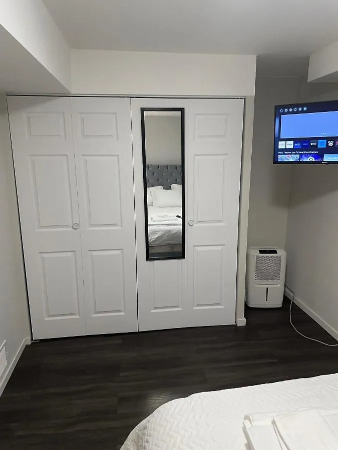 Comfortable 3 Bed Basement Unit Winnipeg 0*,  Canada